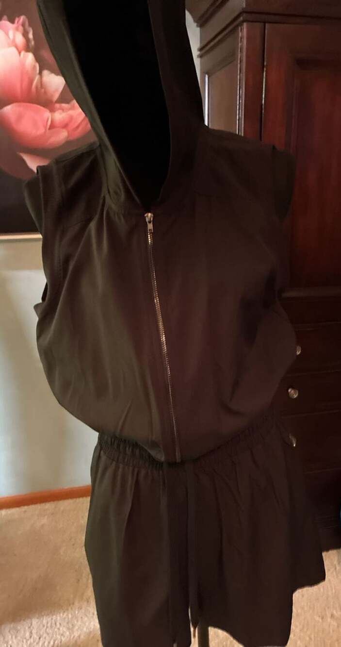 Evereve Scout Zip Up Hoodie Size L Black A811